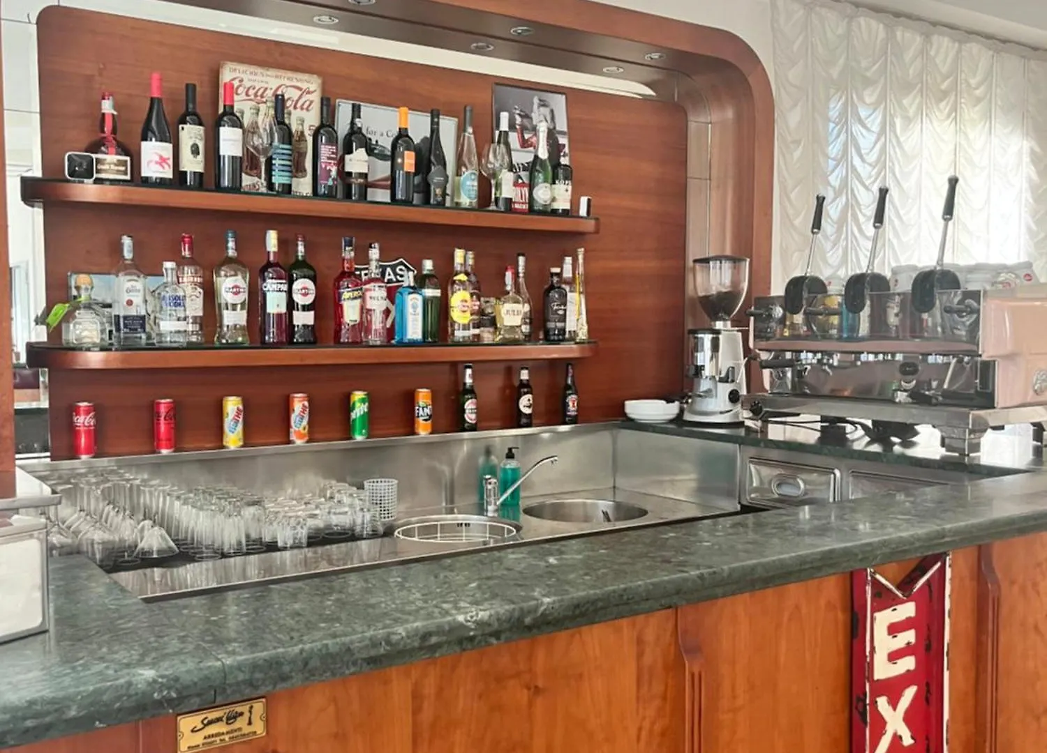Hotel Columbia Frontemare Rimini 3*,  Italien